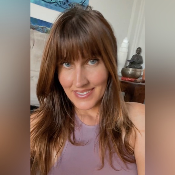 Meet your Posher, Lisa - Picture 1 of 10